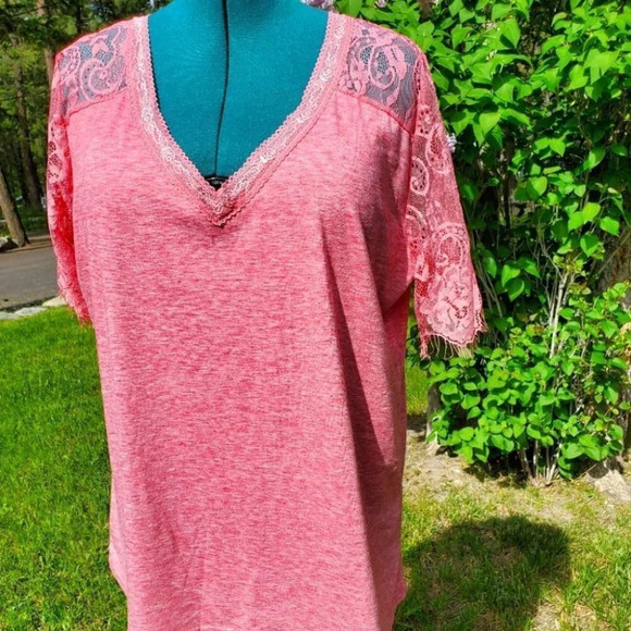 0005. NWOT - Cute LUSCIOUS peach color, lightweight top w/lace sleeves in XXL - Picture 1 of 11